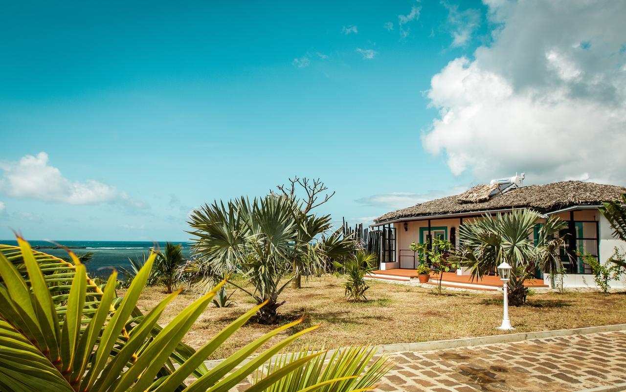 Mantasaly Hotel Ramena Exterior photo